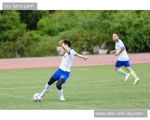 成都足球网聚焦本地球队动态助力青少年足球发展与赛事推广